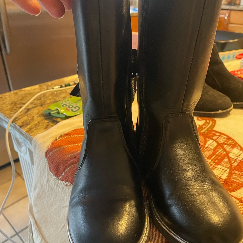 NWOT Olive & Edie Black Boots with a Ribbon Detail size 12 - Picture 4 of 8